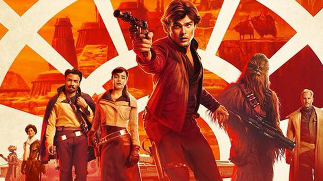 A Disney/Lucasfilm divulgaram nas redes sociais um vídeo de bastidores do filme 'Han Solo: Uma História Star Wars'. No vídeo vemos o elenco do filme e o diretor Ron Howard contano detalhes da trama, além de alguns trechos inéditos.
