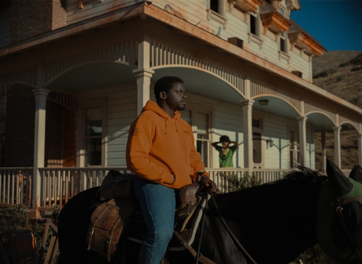 "Dá pra sentir a energia dele em tudo", diz Daniel Kaluuya sobre Jordan Peele