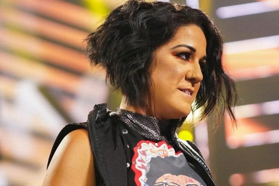 "Bayley, da WWE, envia apoio a estrela da AEW antes da luta final da ROH"