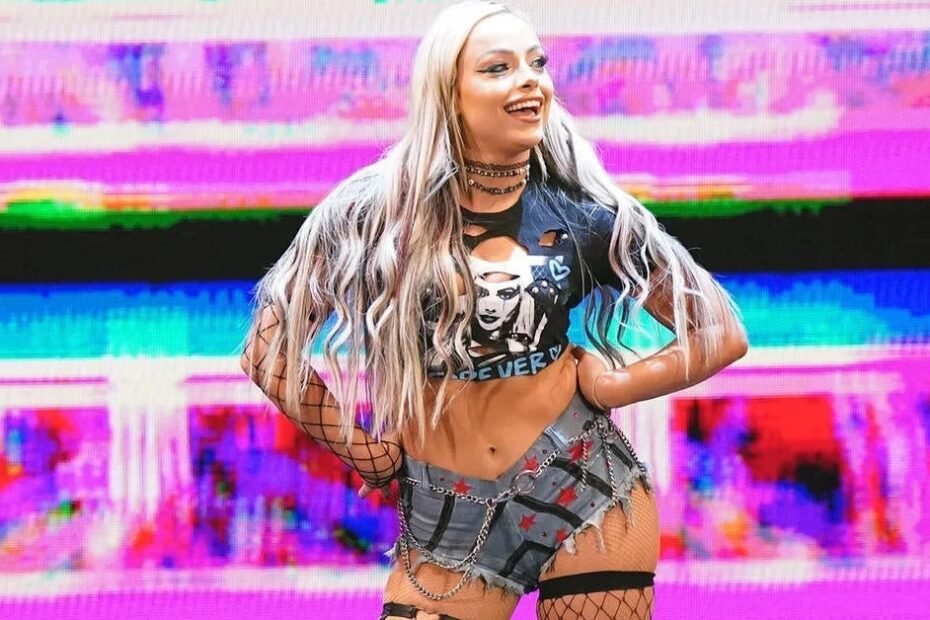 Estrela da WWE Liv Morgan é presa e liberada após fiança