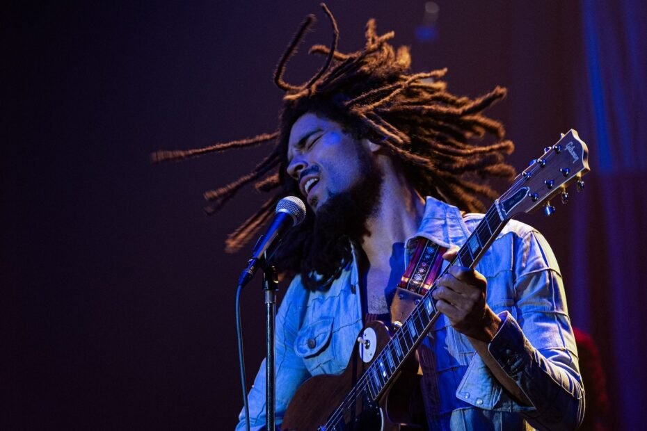 "Bob Marley: Um Amor Esperado Para Liderar Bilheteria Novamente Com Previsões Baixas de Fim de Semana"