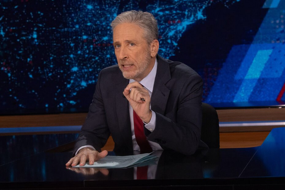 Jon Stewart volta ao The Daily Show: Assista ao seu primeiro episódio de volta