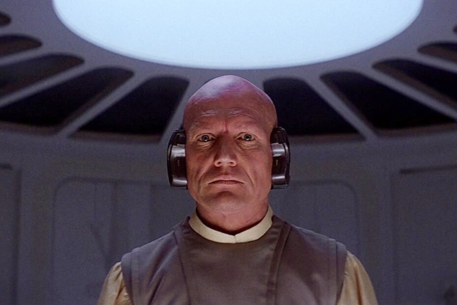 Lobot falou muito mais (e morreu mais) em Star Wars: O Império Contra-Ataca