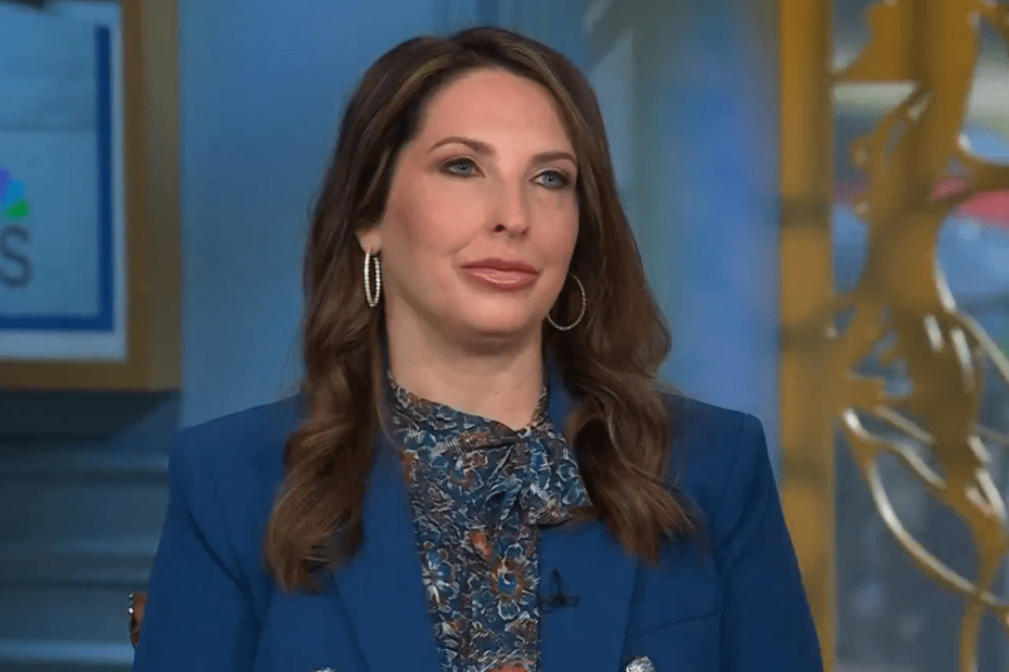 Demissão de Ronna McDaniel da NBC News após controvérsia ao vivo.