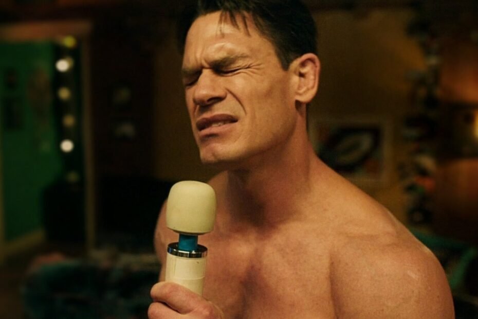 John Cena fica nu ao vivo na TV para recriar polêmico momento do Oscar