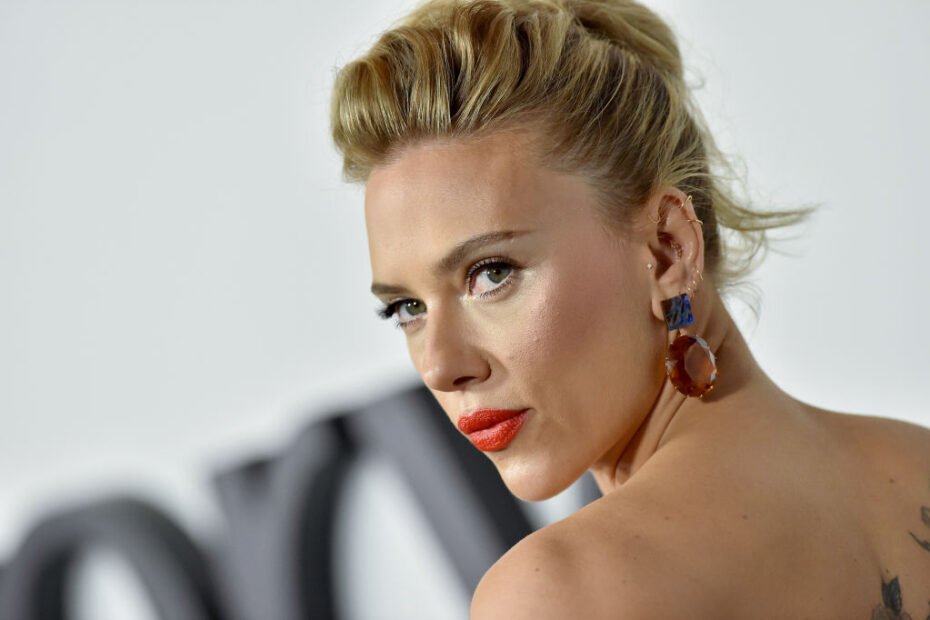 Scarlett Johansson em negociações para filme de Jurassic World no Universal Studios