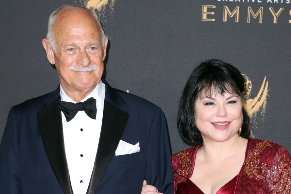 Delta Burke fala sobre suas lutas com abuso de drogas e sobre sua carreira na série "Designing Women". Em uma entrevista exclusiva para o site Deadline, a atriz abriu o jogo sobre os desafios pessoais que enfrentou enquanto estrelava a popular sitcom dos anos 80 e 90. Delta Burke fala sobre 'Designing Women' e suas lutas contra o abuso de drogas