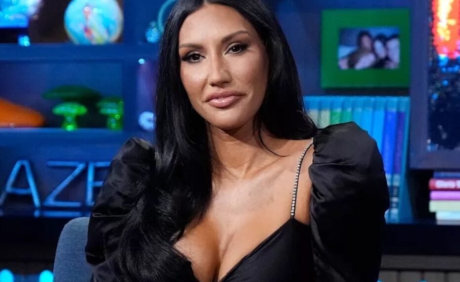 Ex-Real Housewife de Salt Lake City, Monica Garcia, Revela 'Tristeza Profunda' após Aborto Espontâneo