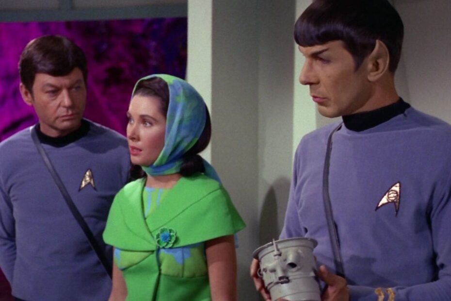 Gene Roddenberry convence Elinor Donahue a voltar à atuação: O poder persuasivo do criador de Star Trek!