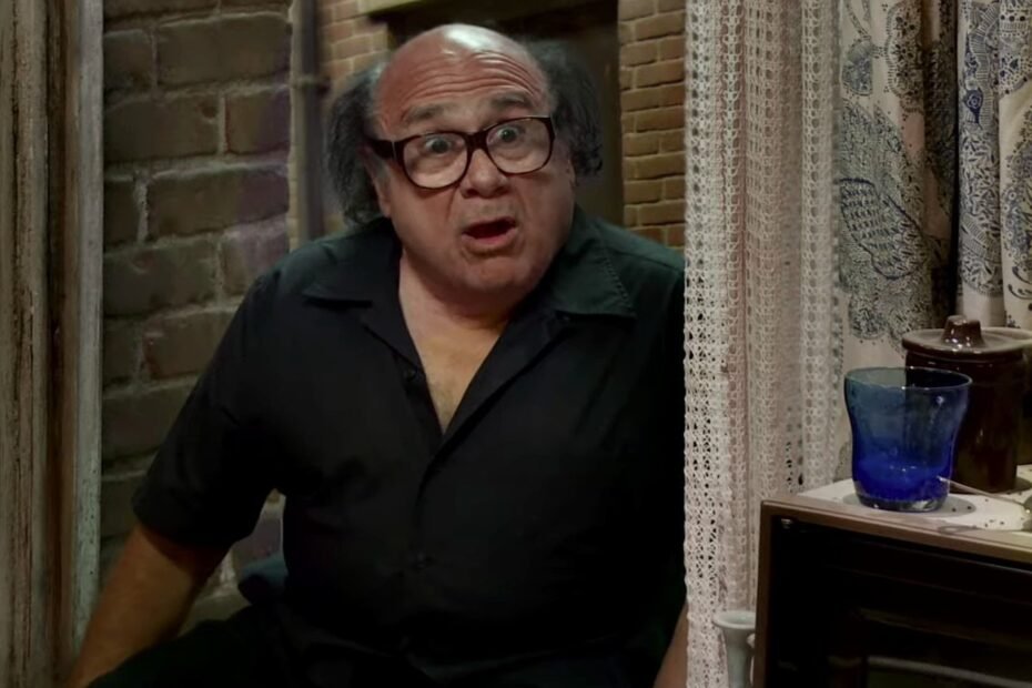 Danny DeVito se diverte caindo da janela em episódio hilário de Always Sunny