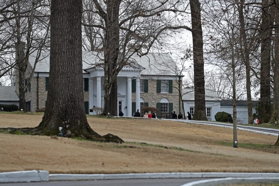 Leilão de Execução de Graceland de Elvis Presley Chega ao Fim com Retirada de Reivindicações pela Empresa