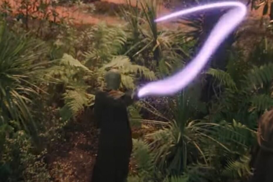 Primeiro vislumbre do chicote de sabre de luz é revelado no teaser trailer de Star Wars: O Acolyte