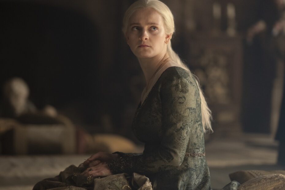 A segunda temporada da série House of the Dragon está chegando, trazendo episódios cheios de reviravoltas e intrigas. O primeiro episódio, intitulado "Blood and Cheese Change", promete deixar os fãs ansiosos para descobrir o que está por vir. "A razão pela qual o assassinato em 'Blood & Cheese' de House of the Dragon não ocorre de forma 'cruel e desumana' como no livro"