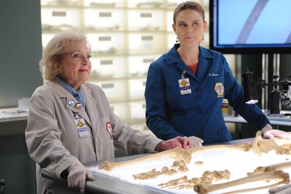 Betty White estrela em episódio menos assistido de Bones