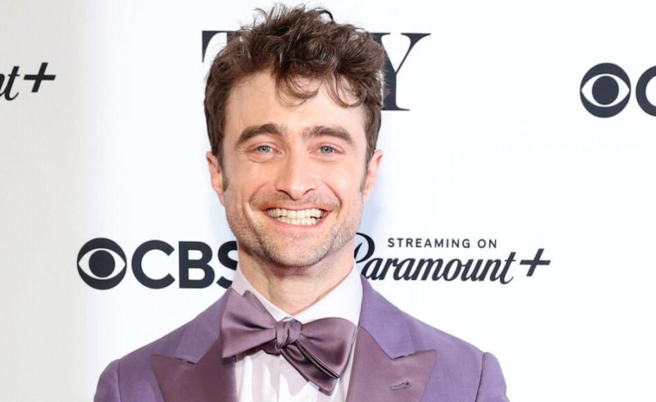 Daniel Radcliffe revela seu livro favorito que está ansioso para ver na próxima série de 'Harry Potter'