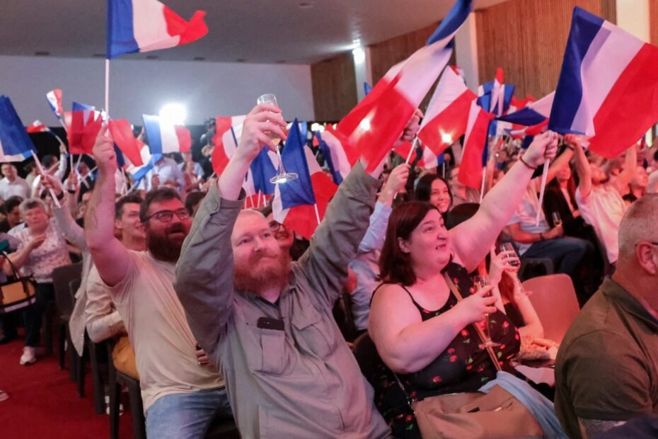 Extrema-direita vence primeira rodada das Eleições Francesas, segundo pesquisas de saída