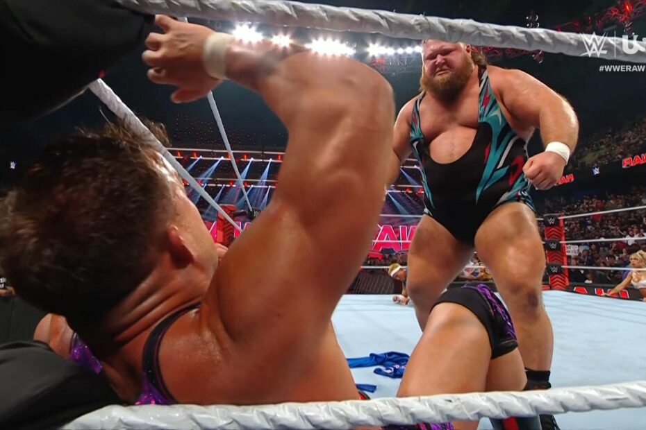 Otis finalmente se volta contra Chad Gable no WWE Raw.