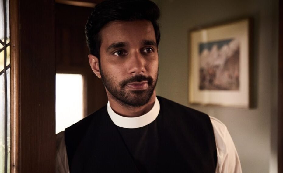 Rishi Nair compartilha preparativos para interpretar o novo padre Alphy Kottaram em 'Grantchester'