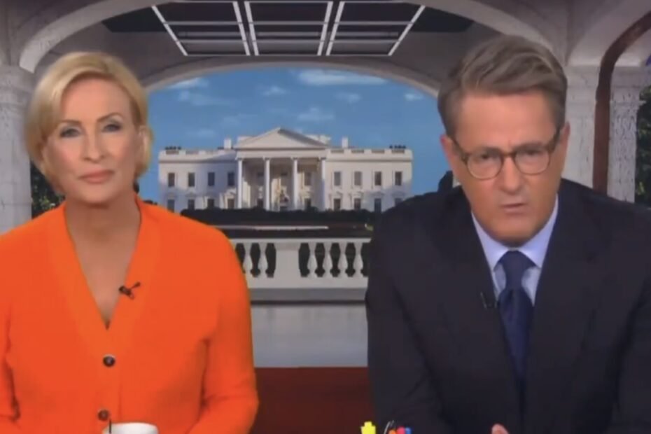 Apresentadores do 'Morning Joe' retornam e criticam NBC por cancelar programa após incidente com Trump (VÍDEO)