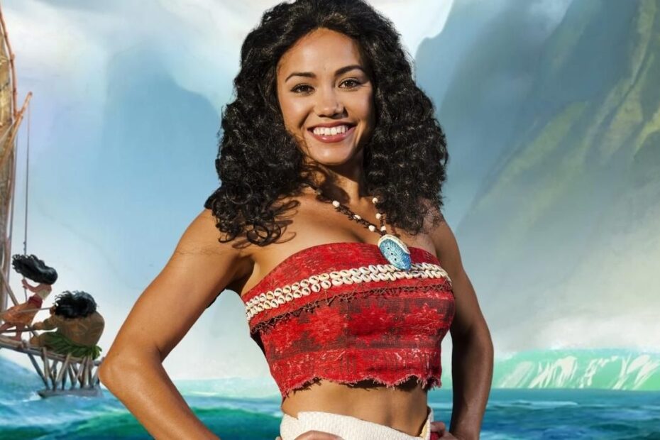 A Disney está desenvolvendo um filme live-action de Moana, a animação de 2016. Fãs aguardam ansiosos por mais informações sobre esse novo projeto emocionante! Estrela favorita de 'RuPaul's Drag Race' poderia aparecer em 'Moana'?