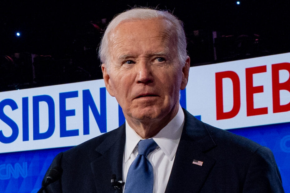 O presidente dos Estados Unidos, Joe Biden, concedeu uma entrevista exclusiva a George Stephanopoulos, apresentador do programa "This Week", da emissora ABC News. Durante a conversa, Biden discutiu diversos assuntos, incluindo a pandemia de COVID-19, a economia americana, a retirada das tropas do Afeganistão e as relações com a Rússia e a China. Joe Biden concorda em entrevista à ABC News antes do primeiro debate presidencial - Descubra quando irá ao ar