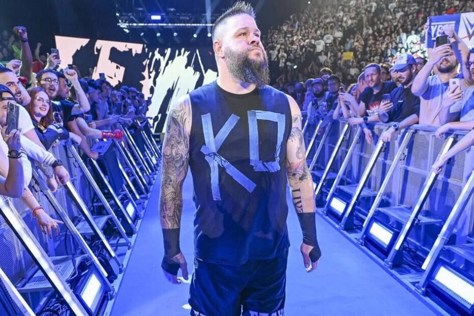 Kevin Owens, da WWE, compartilha atualização promissora sobre a saúde de sua mãe