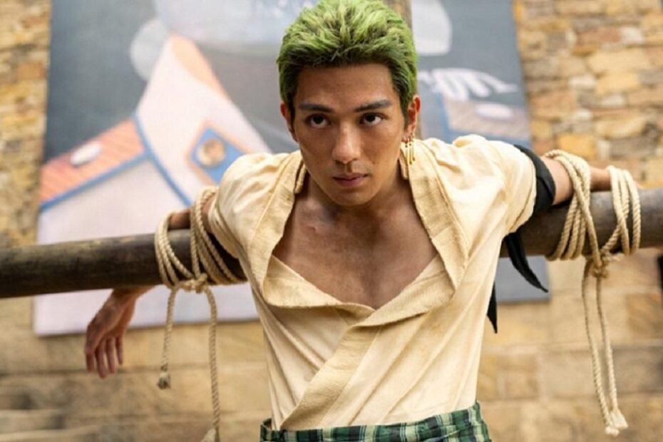 Netflix's One Piece: Mackenyu incorpora treino de Zoro em nova foto musculosa