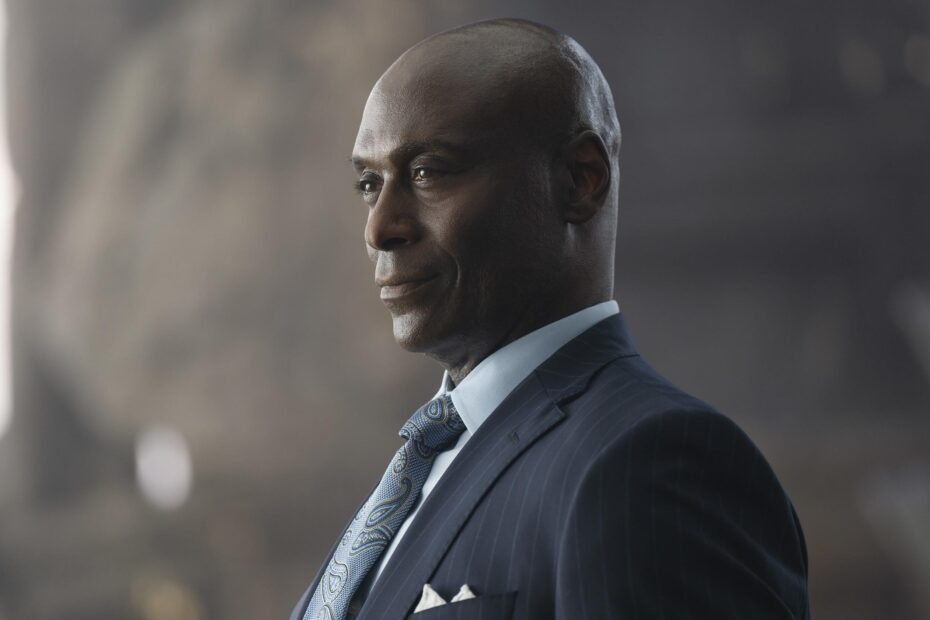 Produtor sugere novo papel póstumo de Lance Reddick no universo de DC (Exclusivo)