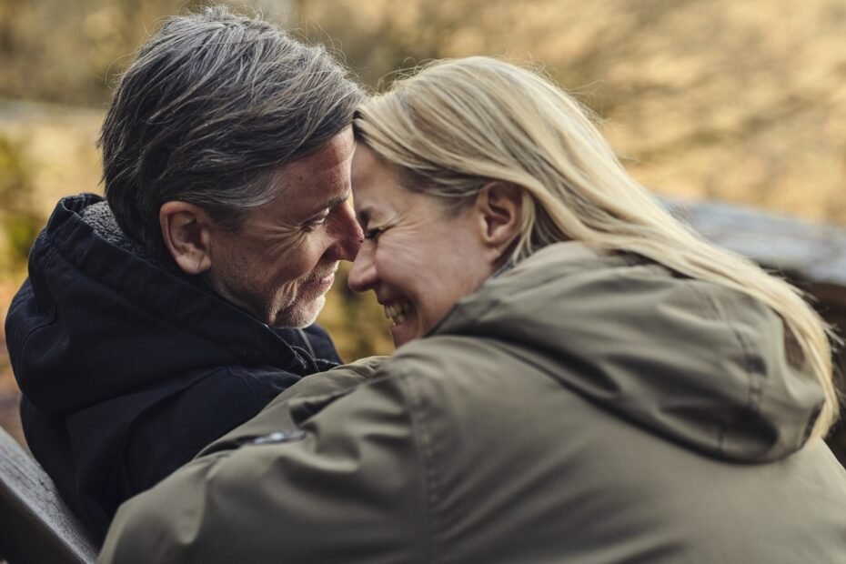 Tim Roth e Trine Dyrholm refletem sobre a emocionante filmagem de 'Veneno' sobre um casal que perdeu um filho - Festival de Cinema de Munique