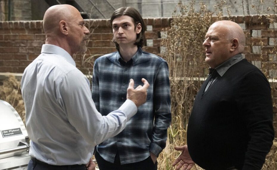 **Law & Order: Organized Crime – Dean Norris será regular na série como o irmão de Stabler** Dean Norris se torna personagem fixo em Law & Order: Organized Crime