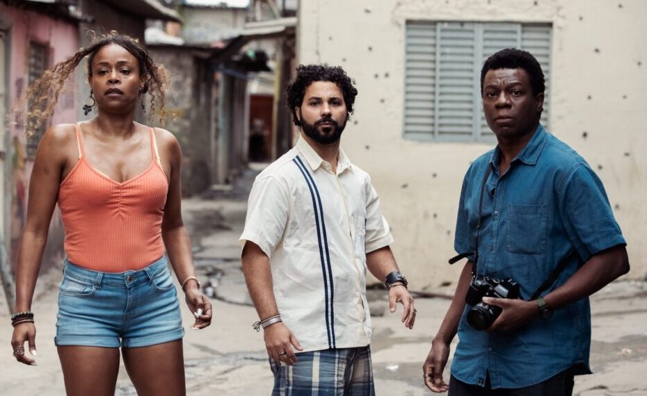 O ano de 2024 promete trazer o retorno de diversas séries que caíram no gosto do público. A seguir, está uma lista das produções que foram renovadas e estão programadas para novas temporadas. Os Retornos Imperdíveis da TV em 2024