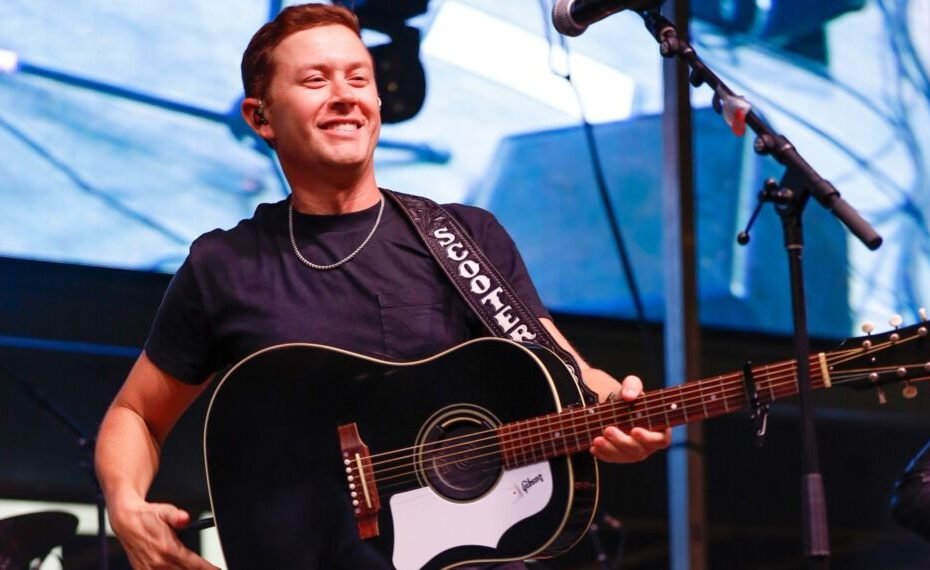 Scotty McCreery interrompe show após agressão a fã