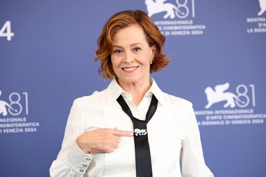 Sigourney Weaver reflete sobre legado e empoderamento feminino