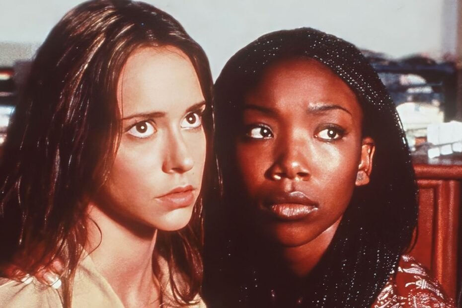 Brandy brilha em sequência de clássico de terror dos anos 90