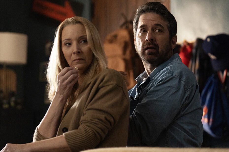 Lisa Kudrow e Ray Romano se reúnem em nova comédia na Netflix