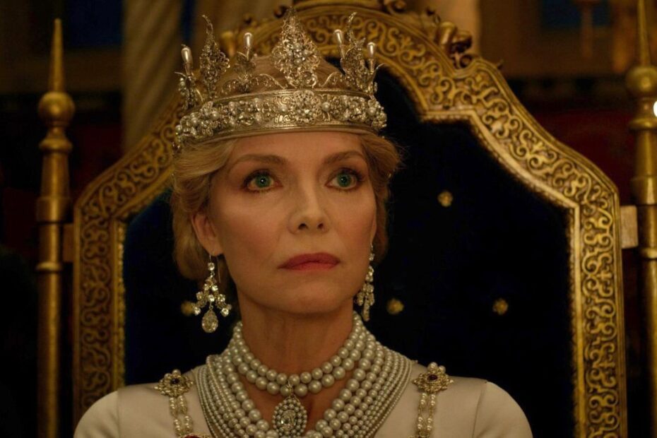 Michelle Pfeiffer, uma das maiores estrelas do cinema, está pronta para seu próximo projeto. Recentemente, foi anunciado que ela se juntará ao elenco de "Margo's Got Money Troubles", uma nova série que contará também com Nicole Kidman e Elle Fanning. Este será um momento especial, pois será a primeira vez que Pfeiffer trabalhará com seu marido, David E. Kelley, que está adaptando a série a partir de um romance de Rufi Thorpe. A produção é da A24 e a série será exibida pela Apple TV+. Michelle Pfeiffer se junta a elenco de nova série da A24