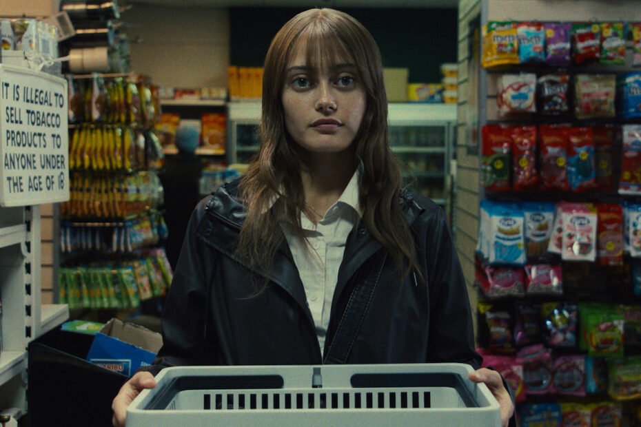 A transformação surpreendente de Ella Purnell em Sweetpea