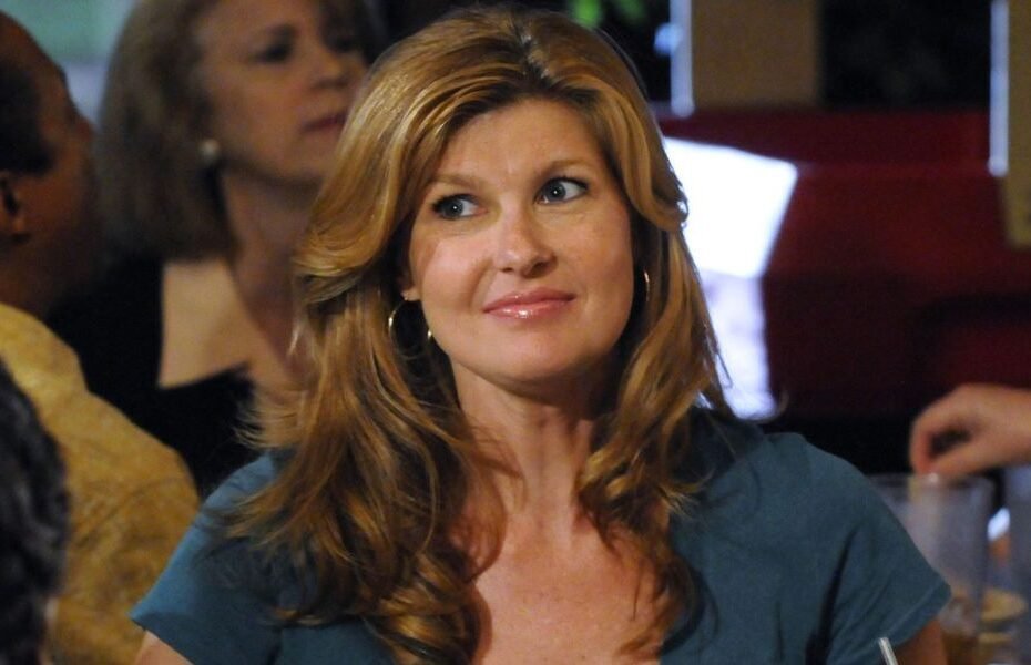 Connie Britton brilha em nova comédia da Hulu chamada 'Phony'