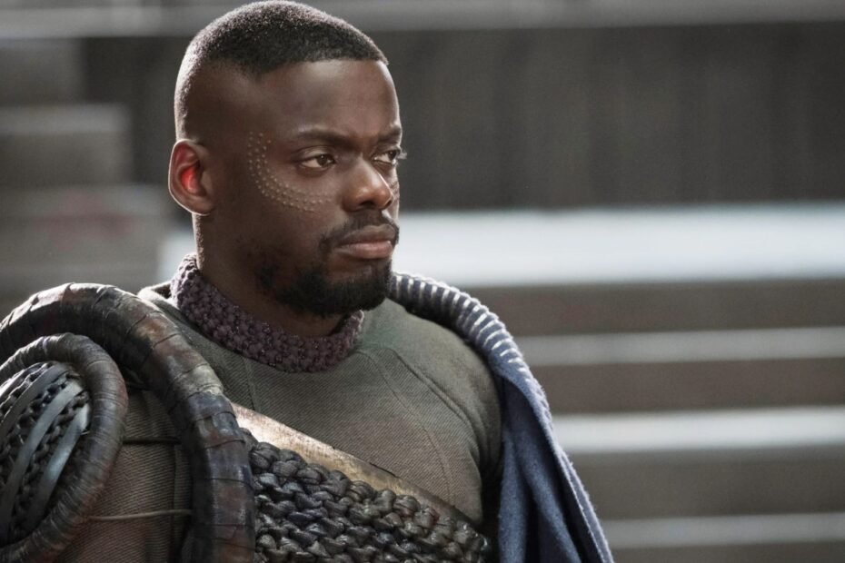 Daniel Kaluuya relembra a influência de Chadwick Boseman