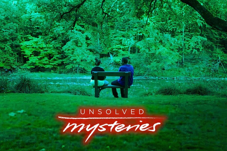 O episódio "Park Bench Murders" da série "Unsolved Mysteries" (Mistérios Não Resolvidos) deixou o público indignado ao explorar o trágico assassinato de dois amigos que foram brutalmente mortos em um parque em Cleveland em 2019. Este caso permanece sem solução, mesmo após quatro anos, e se destaca como uma tragédia em uma cidade que não enfrentava um evento tão violento há mais de 20 anos. Mistérios Não Resolvidos Retorna com Caso Impactante em Cleveland