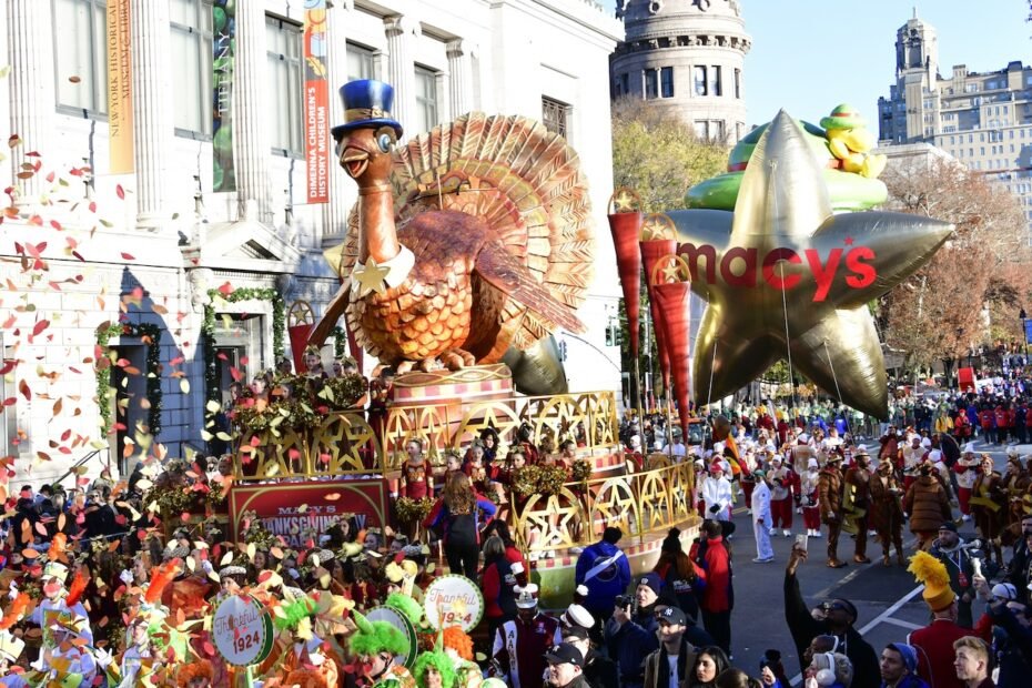 Descubra como acompanhar a mágica do desfile de Natal da Macy's!