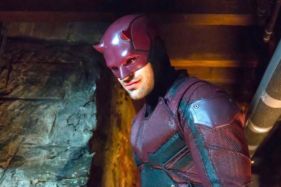 MCU muda estratégia e renovações de séries começam com Daredevil