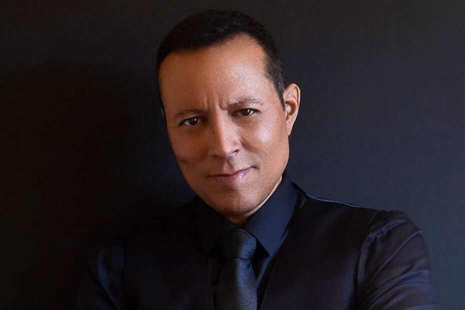 A série "The Cleaning Lady" passa por mudanças interessantes em sua quarta temporada. A produção segue a trajetória de Thony De La Rosa, uma mãe imigrante que se envolve com o submundo do crime para salvar seu filho. Agora, os fãs da série podem esperar a chegada de novos personagens e reviravoltas emocionantes. Mudanças e Novidades na Quarta Temporada de Cleaning Lady