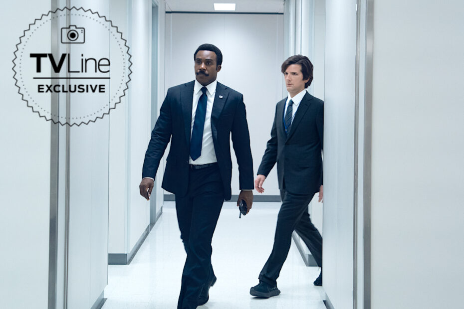 A tão esperada segunda temporada de "Severance" retornará no dia 17 de janeiro de 2025, e os fãs da série de suspense corporativo da Apple TV+ já estão ansiosos para ver o que está por vir. Mark Correndo Risco na Lumon: O Que Esperar da Segunda Temporada?