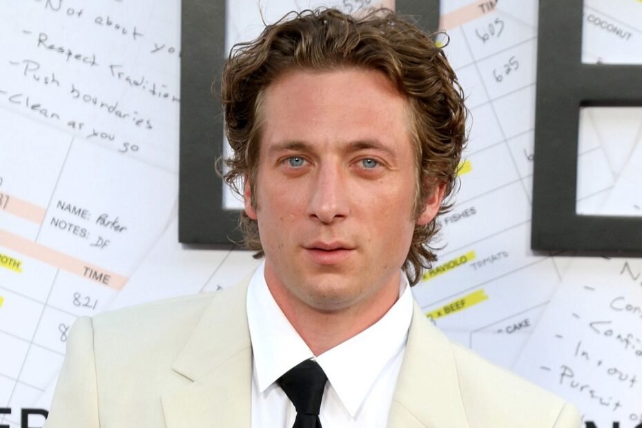 Jeremy Allen White brilha em drama bisexual na Netflix