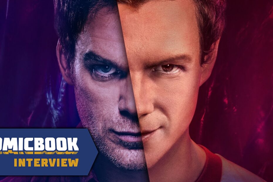 Dexter: Original Sin, a nova série derivada do famoso show Dexter, fez sucesso durante sua primeira temporada. Ambientada nos anos 90, a série revela a origem do icônico personagem, explorando eventos que moldaram sua trajetória, desde o assassinato de sua mãe até seus primeiros confrontos com vilões. O programa está repleto de referências e detalhes que encantam os fãs mais dedicados, construindo uma narrativa rica em revelações e conexões com o universo de Dexter que cativa novos espectadores e aqueles que acompanham a série há anos. Futuro Promissor de Dexter: Expectativas para a Segunda Temporada