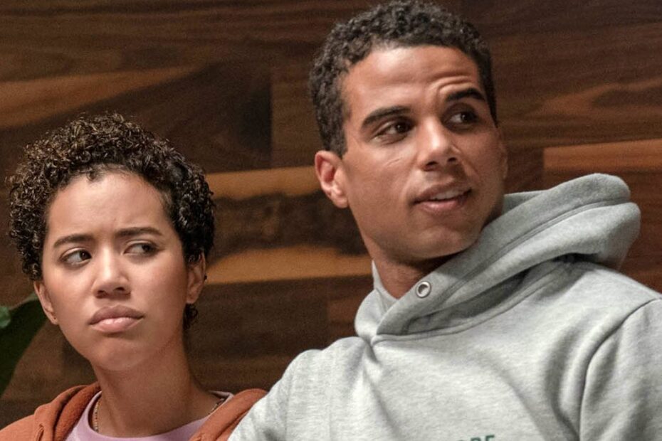 Jasmin Savoy Brown, conhecida por seu papel como Mindy Meeks-Martin na franquia Scream, voltará para o sétimo filme da série, que está previsto para estrear nos cinemas em 27 de fevereiro de 2026. Brown já se destacou em produções como a série de suspense "Yellowjackets" e tem conseguido manter sigilo sobre as novidades de Scream 7, principalmente sobre seu retorno. Mindy Meeks-Martin retorna: segredos de Scream 7 revelados!