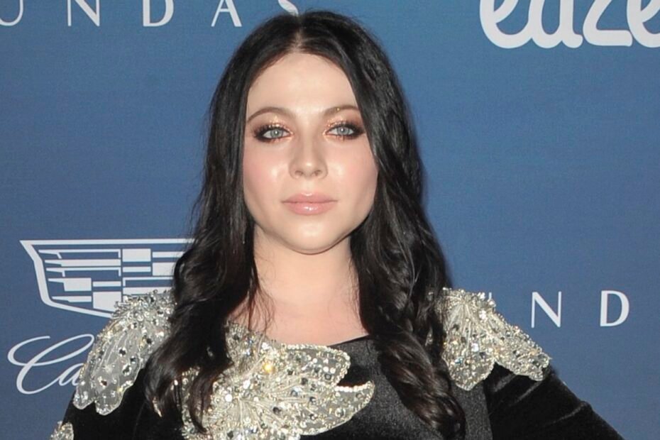 Mistério envolve a morte de Michelle Trachtenberg sem autópsia