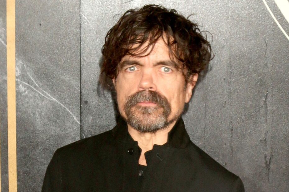 Peter Dinklage, conhecido por seu papel icônico em "Game of Thrones", está se juntando ao elenco da nova série "Dexter: New Blood", que será transmitida pelo Paramount+ em conjunto com o Showtime. A série, que é uma continuação da famosa série "Dexter", promete trazer novos desafios e reviravoltas para o personagem principal. O Novo Desafio de Peter Dinklage em Dexter: Ressurgimento
