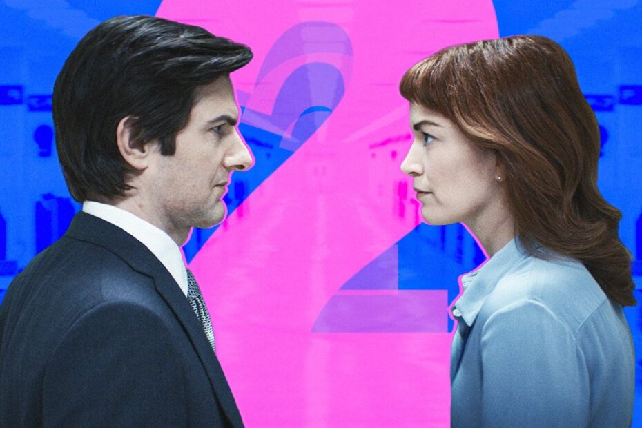 A série "Severance" continua a surpreender os espectadores com sua trama complexa e intrigante. Até o momento, foram exibidos 15 episódios, mantendo o público sempre em suspense, pois cada cena traz não apenas respostas, mas também novas perguntas. Os eventos recentes expuseram a desonestidade de Helena Eagan, interpretada por Britt Lower, e trouxeram de volta a personagem Helly R., mas parece que isso apenas reiniciou a dinâmica entre os personagens, elevando ainda mais os desafios que Mark Scout, interpretado por Adam Scott, enfrenta em seu caminho para completar o projeto Cold Harbor, que agora está em 85% de progresso. Possível Encontro Entre Personagens Fora da Lumon?